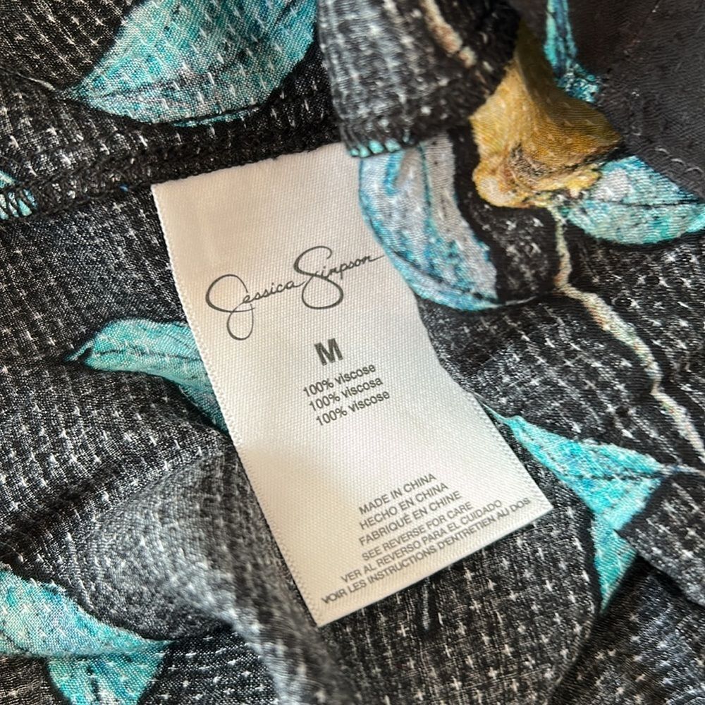 NWT Jessica Simpson Top(size medium) - Picture 8 of 8